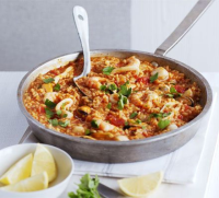 Easy paella recipe | BBC Good Food image