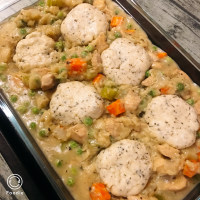 CHICKEN CASSEROLE WITH BISCUITS ON TOP RECIPES