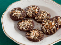 Cinnamon-Spiced Hot Chocolate Cookies Recipe | Aarón ... image