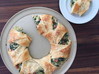 Spinach and Artichoke Wreath(Pampered Chef Copycat) Recipe ... image