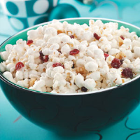 White Chocolate Popcorn Deluxe Recipe: How to Make It image