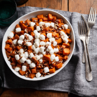 Slow-Cooker Sweet Potato Casserole with Marshmallows image
