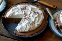 Quick Chocolate Banana Cream Pie Recipe | Rachael Ray ... image