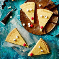 Christmas shortbread recipes | BBC Good Food image
