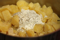 Skinny Garlic Mashed Potatoes image