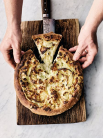 Cauliflower cheese pizza pie | Jamie Oliver pizza recipes image