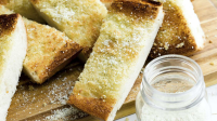 Garlic Bread Sprinkle | McCormick image