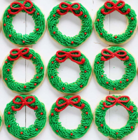 Sugar Cookie Christmas Wreath - i am baker image
