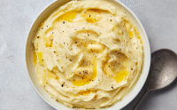 Garlic Dip Recipe: How to Make It - Taste of Home image
