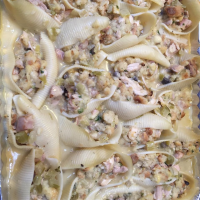 CHICKEN STUFFED SHELLS WITH SOUR CREAM RECIPES