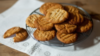 Paul’s mum’s ginger biscuits recipe - BBC Food image