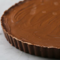 Giant Peanut Butter Cup Recipe by Tasty image