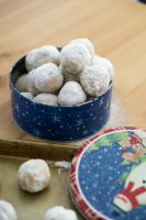 Keto Walnut Snowball Cookies (Sugar-Free) - KetoConnect image