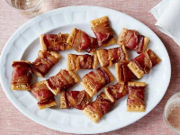 CLUB CRACKER AND BACON APPETIZER RECIPES