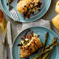 Goat Cheese and Spinach Stuffed Chicken Recipe: How to Make It image