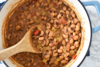 Southern Black Eyed Peas | I Can You Can Vegan Black Eyed ... image