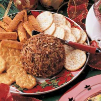 Christmas Cheese Ball Recipe: How to Make It image