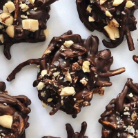 CHOCOLATE COVERED SPIDERS RECIPES