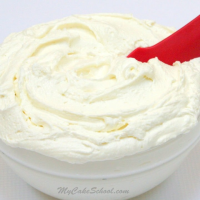 Classic Vanilla Buttercream- A Crusting ... - My Cake School image