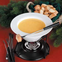 Beer Cheese Fondue Recipe: How to Make It image