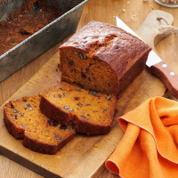 Raisin-Filled Pumpkin Spice Bread Recipe: How to Make It image
