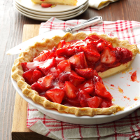 Strawberry Cream Cheese Pie Recipe: How to Make It image
