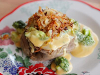BAKED POTATO WITH BROCCOLI AND CHEESE SAUCE RECIPES