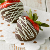 Chocolate-Dipped Strawberries Recipe: How to Make It image