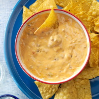 Slow-Cooker Cheddar Bacon Beer Dip Recipe: How to Make It image