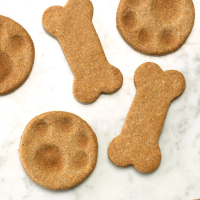 RECIPES FOR HOMEMADE DOG BISCUITS RECIPES