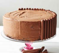 Chocolate fudge icing recipe - BBC Good Food image
