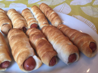 PIGS IN A BLANKET USING HOT DOGS RECIPES
