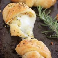 Cheesy Stuffed Garlic Butter Crescent Rolls – The Comfort ... image