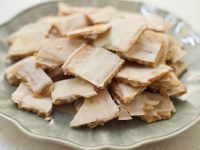 White Chocolate and Peanut Butter Sweet and Saltine Reci… image