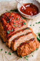 WHAT INGREDIENTS GO IN MEATLOAF RECIPES