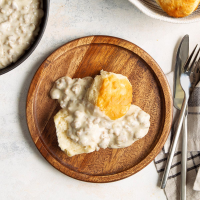 BEST SAUSAGE GRAVY AND BISCUITS RECIPES