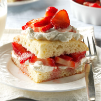 STRAWBERRY DUMP CAKE WITH FROZEN STRAWBERRIES RECIPES