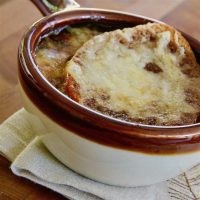 SLOW COOKER FRENCH ONION SOUP RECIPES