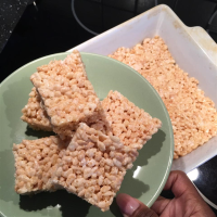 HOW TO MAKE RICE CRISPY TREATS WITH FOOD COLORING RECIPES