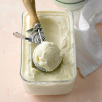 Old-Time Custard Ice Cream Recipe: How to Make It image