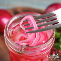 Pickled Red Onions Canning Recipe - growagoodlife.com image