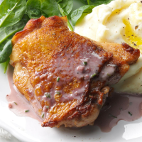 Chicken with Red Wine Cream Sauce Recipe: How to Make It image