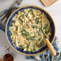 Creamy Spinach Chicken Dinner Recipe: How to Make It image