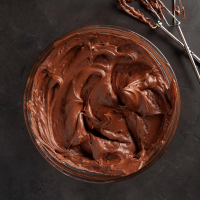 Rich Chocolate Frosting Recipe: How to Make It image
