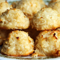 COCONUT MACAROONS WITH CONDENSED MILK RECIPES