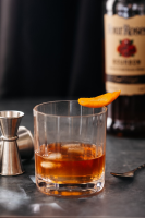 Keto Old Fashioned Cocktail Recipe - KetoConnect image