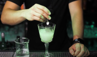 WHO DRINKS ABSINTHE RECIPES