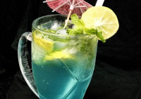 Simple Way to Make Perfect Blue Curacao Mocktail | The ... image