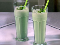 Grasshopper Ice Cream Cocktail Recipe | Sandra Lee | Food ... image