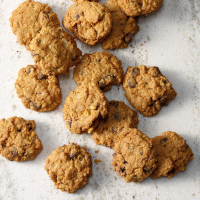 Air-Fryer Chocolate Chip Oatmeal Cookies Recipe: How t… image